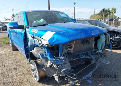 2021 Ram 1500 Laramie 4X4 5'7 Box from USA, damaged, VIN 1C6SRFJT2MN639748